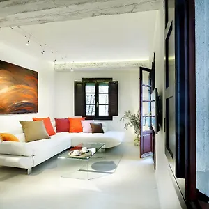  Apartment Art Chapiz